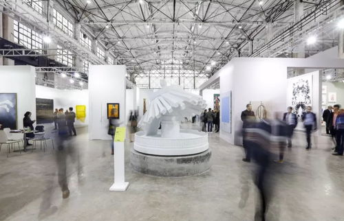 11月魔都文藝圖鑒 33場展覽全搜羅，從凌空金魚到美少女戰(zhàn)士的藝術(shù)漫游